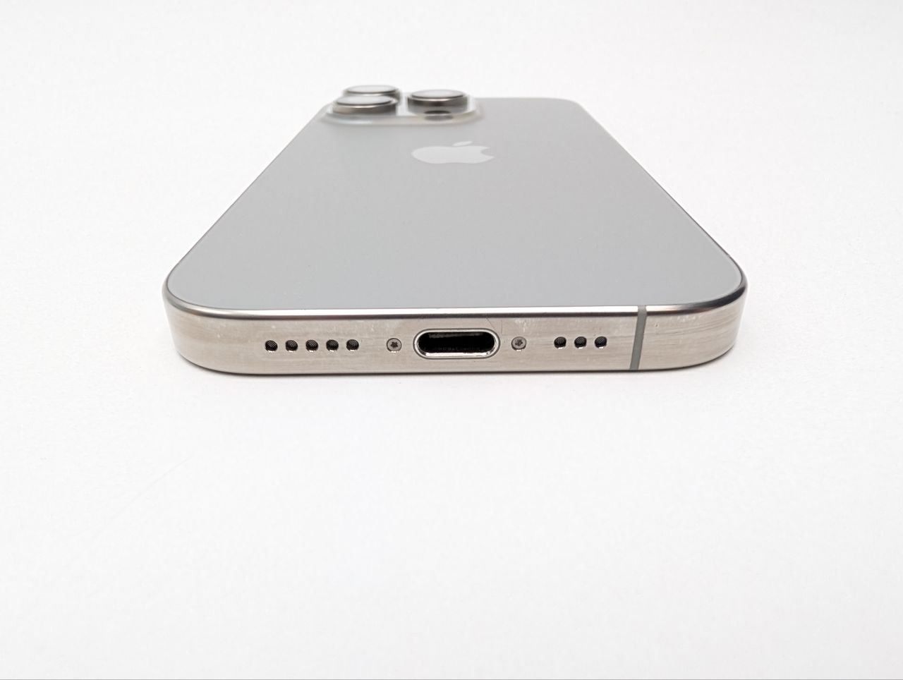 Apple iPhone 16 Pro 128GB Tytan Naturalny | eSim (Używany)