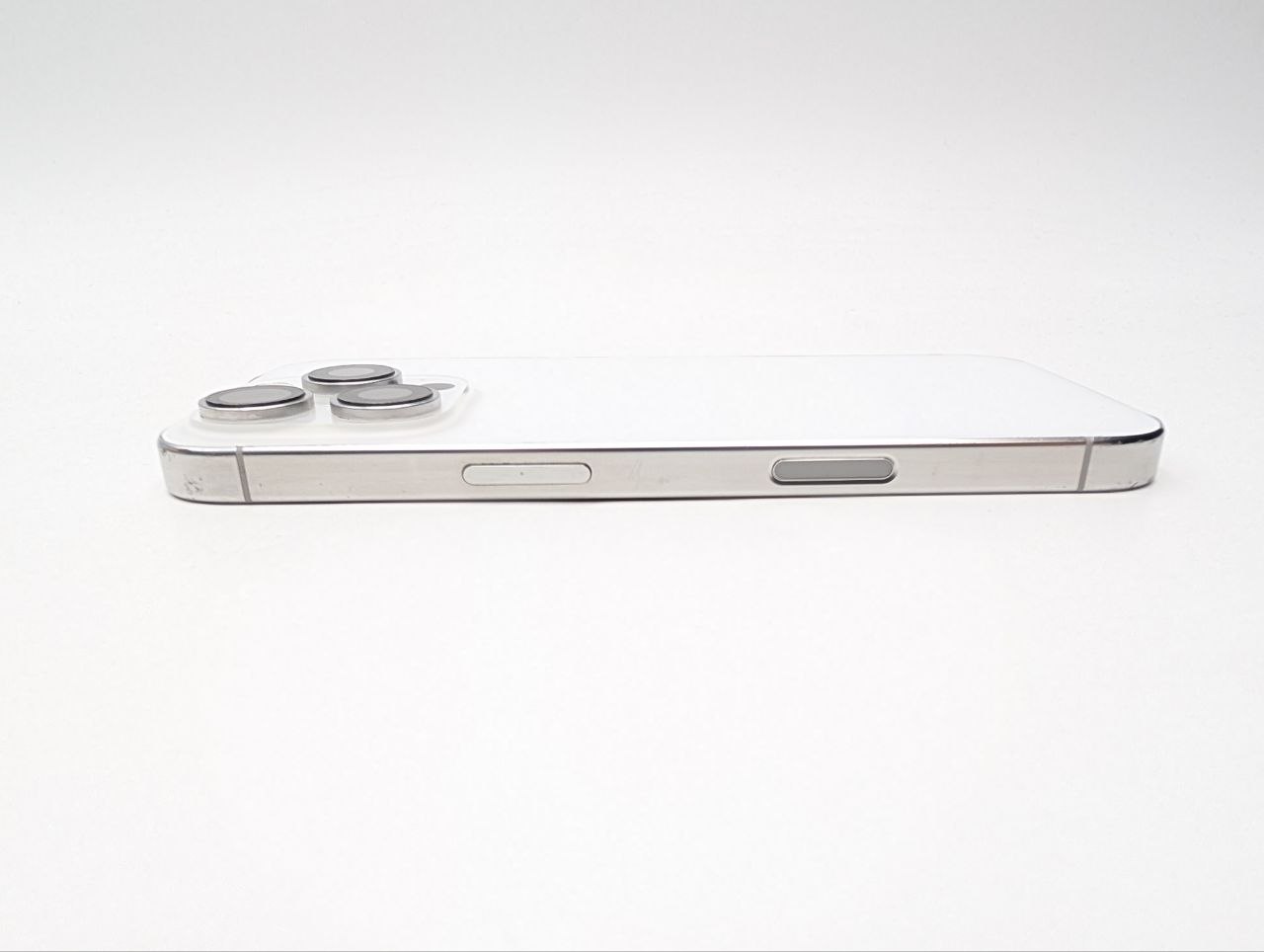 Apple iPhone 16 Pro 128 GB Tytan biały | eSim (Używany)