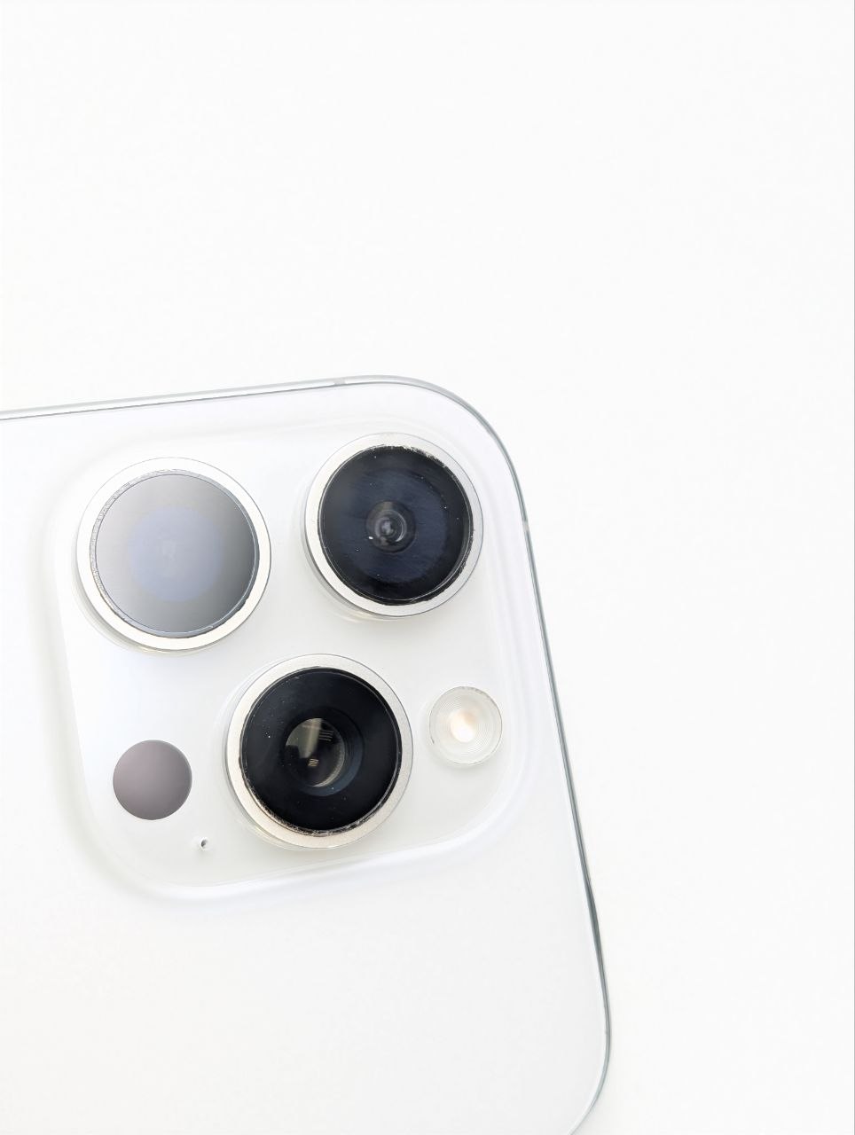 Apple iPhone 16 Pro 128 GB Tytan biały | eSim (Używany)