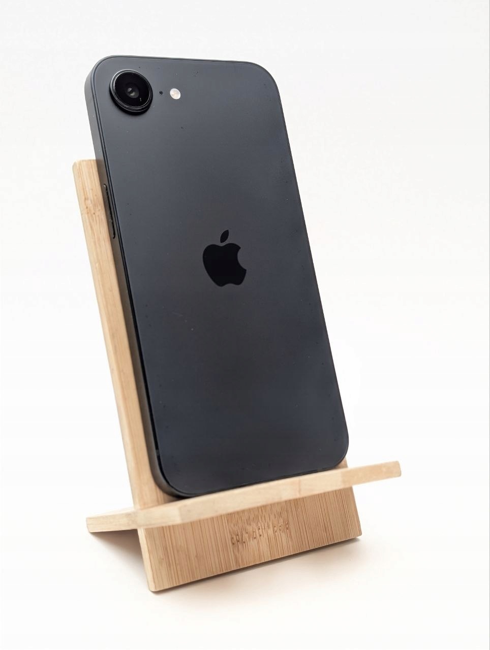 Apple iPhone 16e 128 GB czarny (Powystawowy)