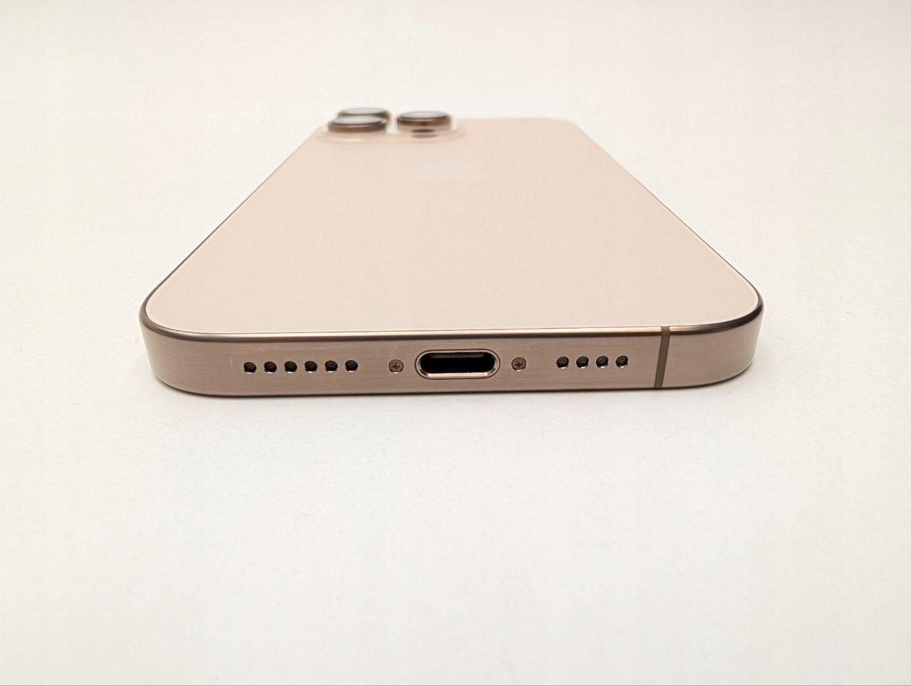 Apple iPhone 16 Pro Max 256GB Tytan Pustynny | bateria 100% (Powystawowy)