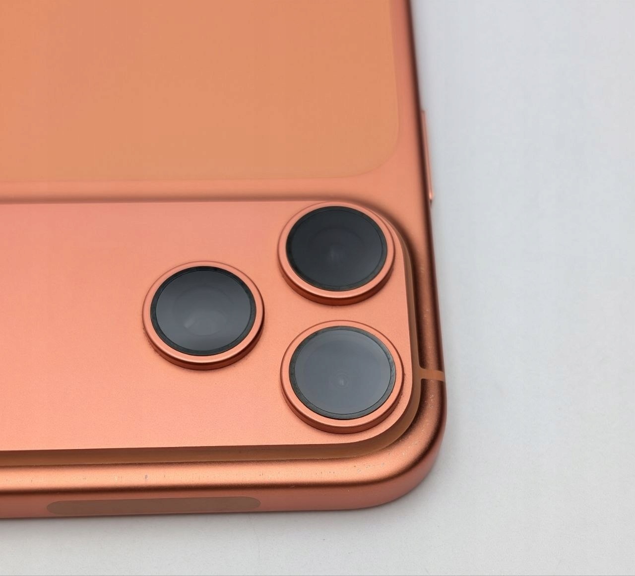 Apple iPhone 17 Pro Max 256 GB Kosmiczny pomarańcz | eSim | bateria 100% (Powystawowy)