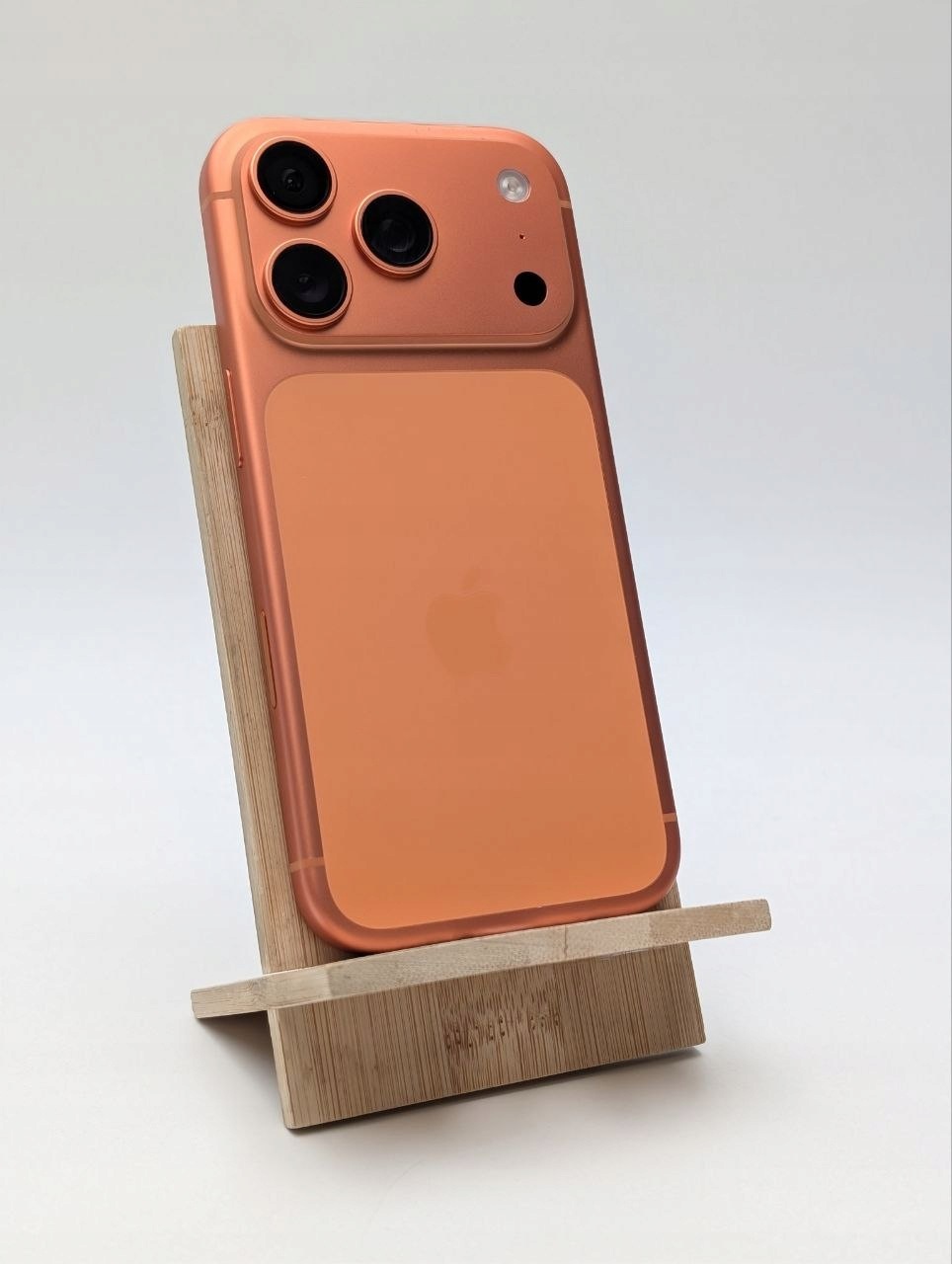 Apple iPhone 17 Pro 256 GB Kosmiczny pomarańcz | eSim| bateria 100% (Powystawowy)