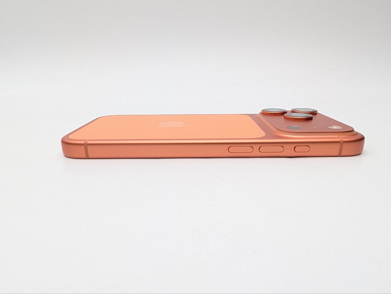 Apple iPhone 17 Pro 256 GB Kosmiczny pomarańcz | eSim| bateria 100% (Powystawowy)