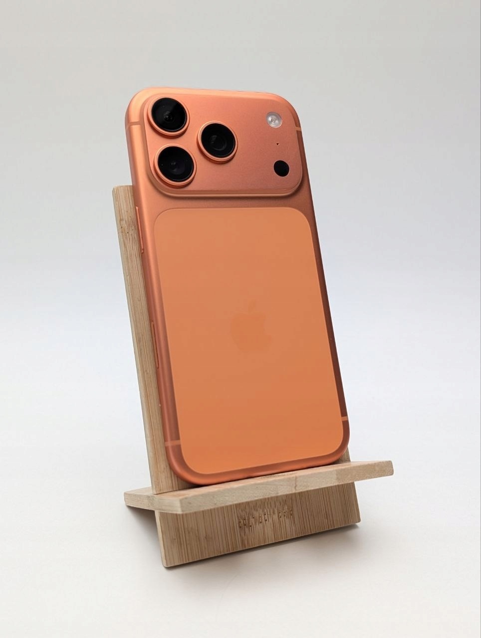Apple iPhone 17 Pro 256 GB Kosmiczny pomarańcz | eSim | bateria 100% (Powystawowy)