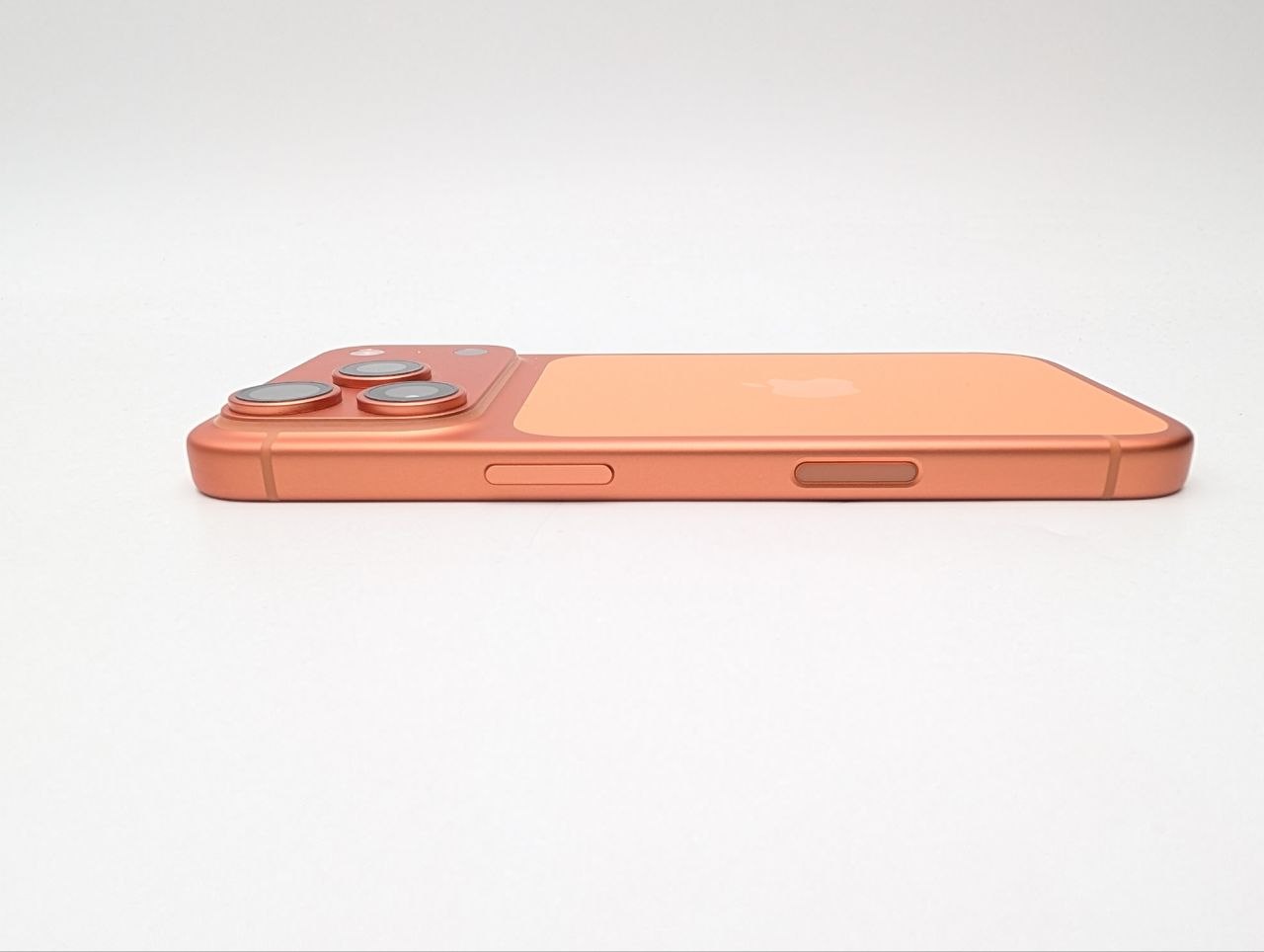 Apple iPhone 17 Pro 512 GB Kosmiczny pomarańcz | eSim | bateria 100% (Powystawowy)