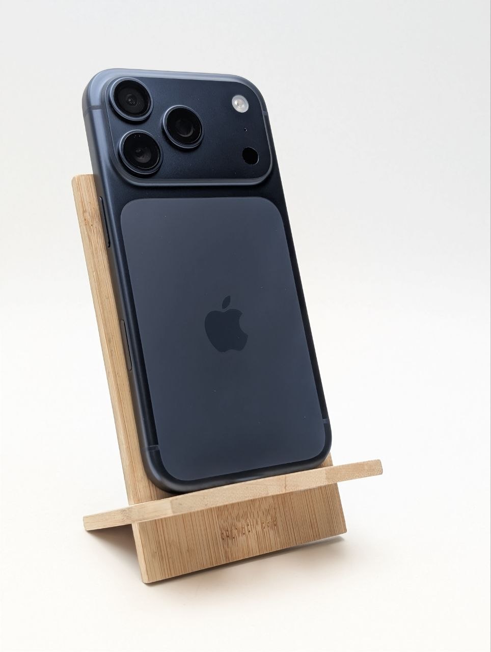 Apple iPhone 17 Pro 512 GB Głębinowy błękit | eSim | bateria 100% (Powystawowy)